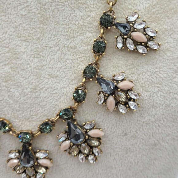 j Crew Smokey Gray and Blue Crystal Gold Tone Necklace - Picture 6 of 9